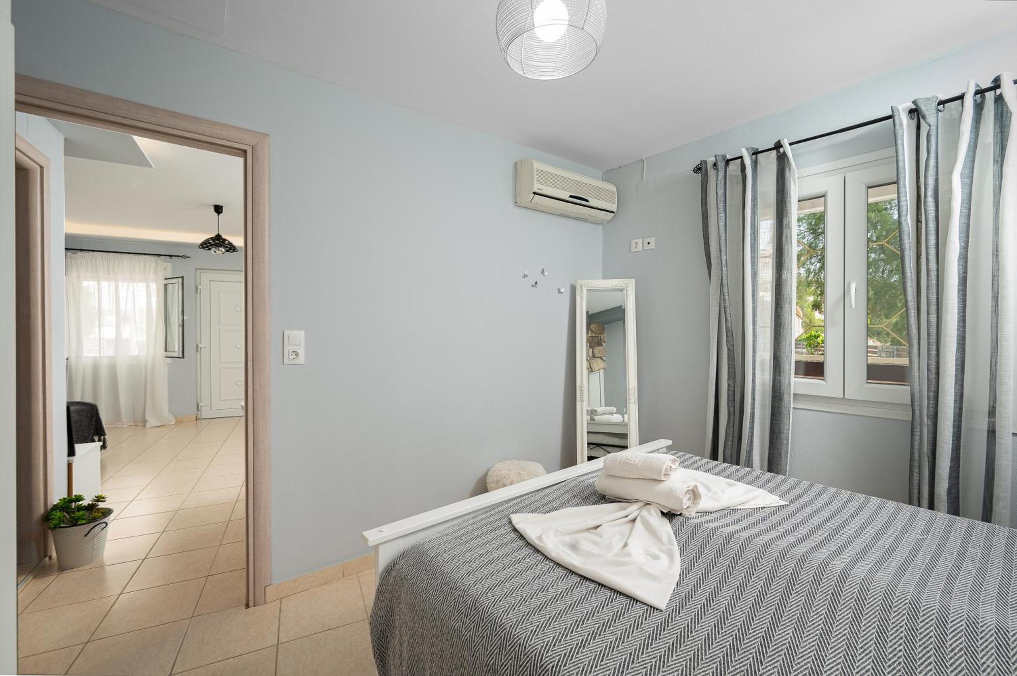 Milos Apartment Каламакі Екстер'єр фото